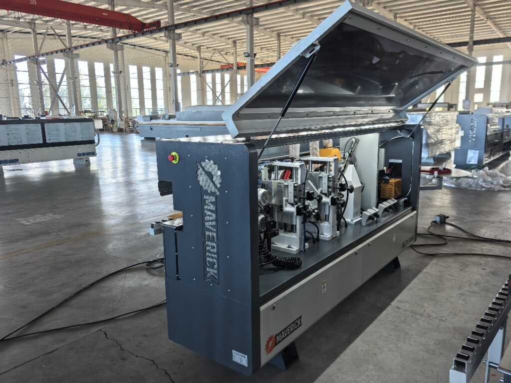 Pegadora de cantos MAVERICK NOVA 60